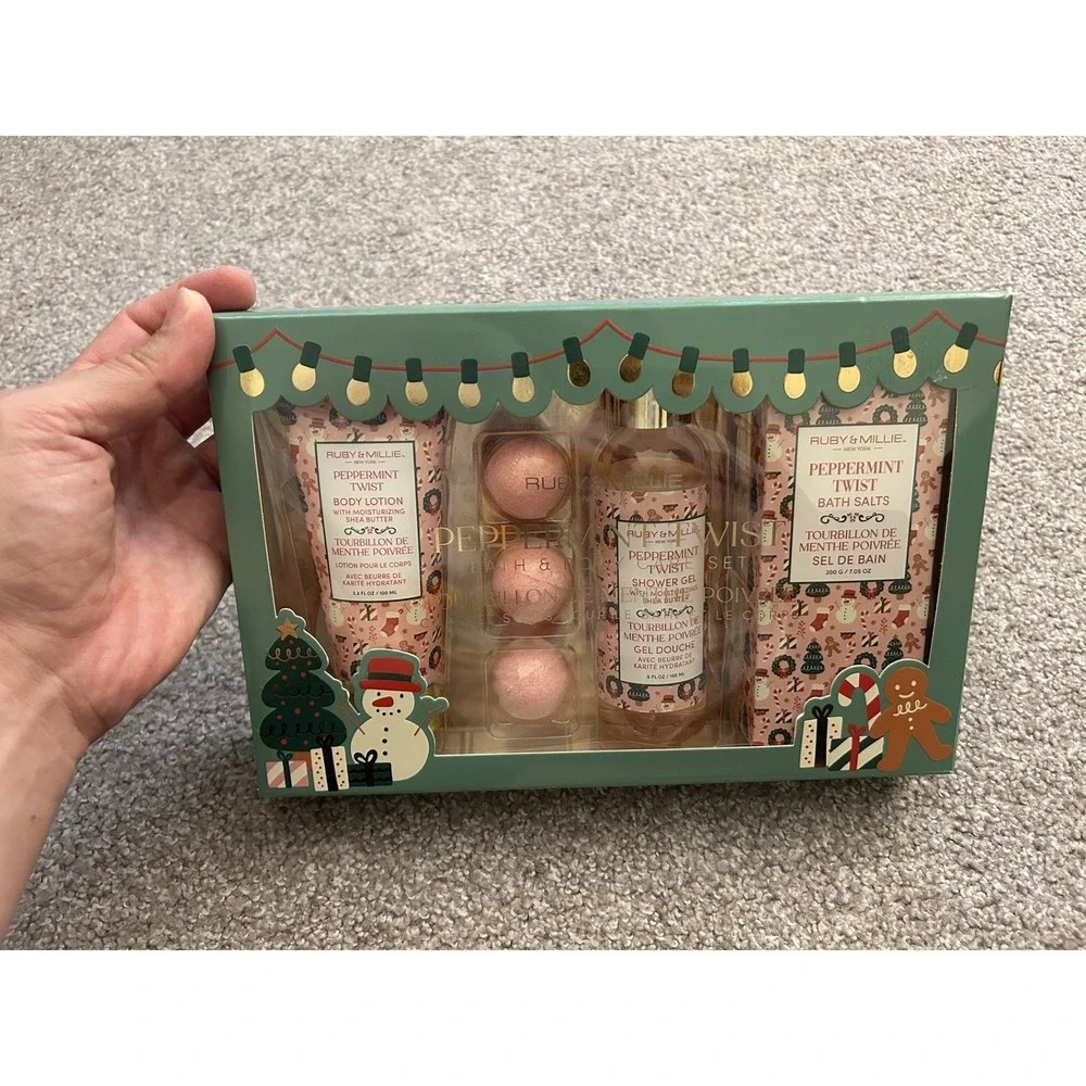 Ruby &‎ Millie Peppermint Twist Bath & Body Care Set Womens OS Green New Holiday